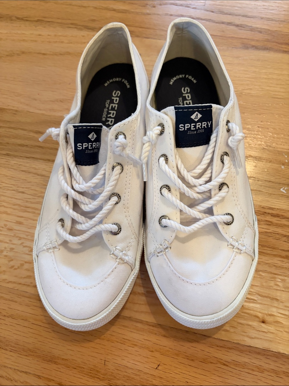 Sperry White Lounge LTT Memory Foam Sneakers - Size 7.5